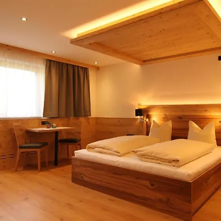 Gaestehaus Bliem 3* מאיירהופן
